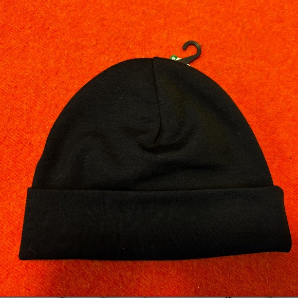 Minimalist black unisex fine knit merino wool blend tuque hat beanie NWT - Picture 6 of 9